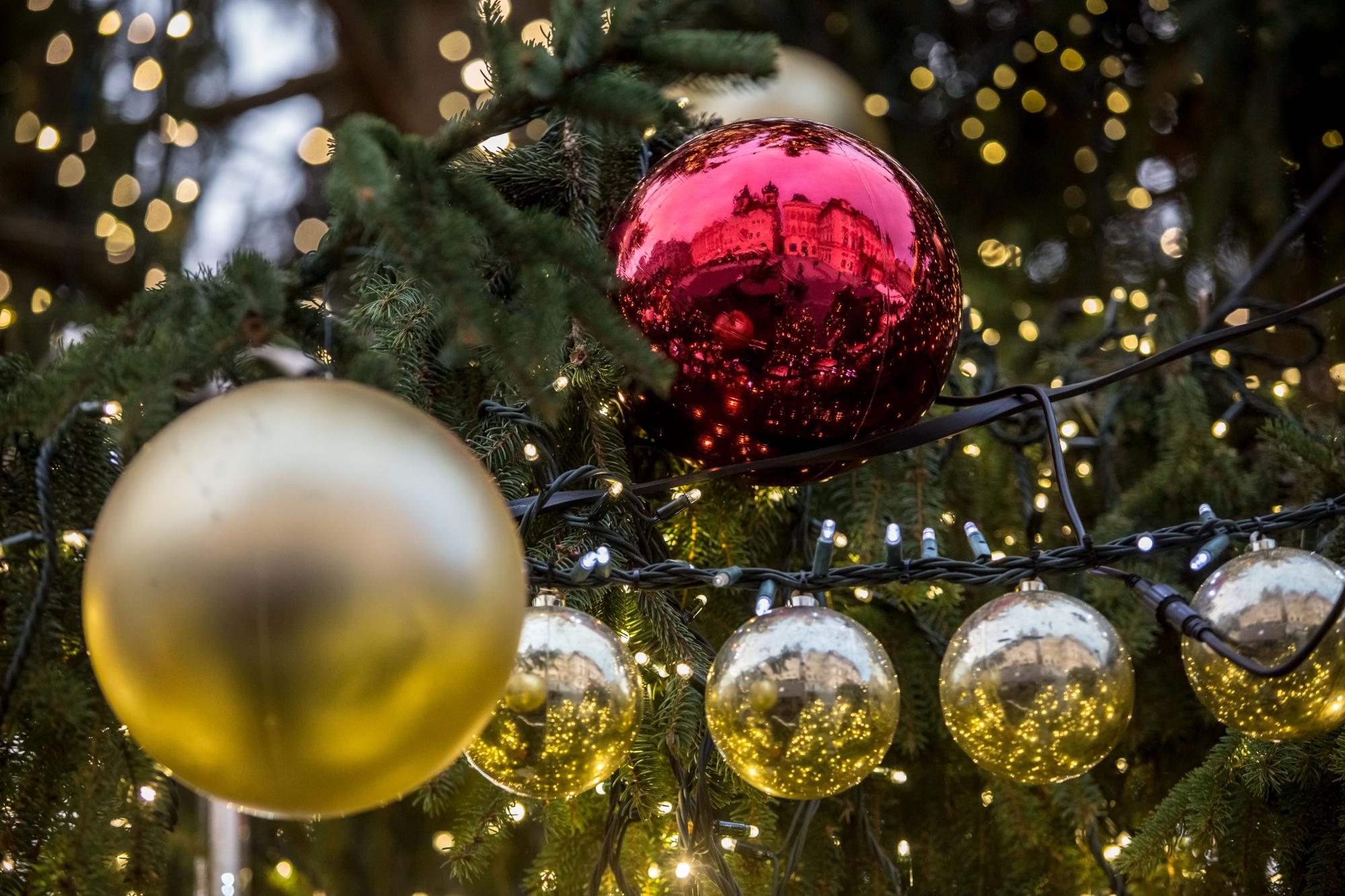 Як обрати якісну та безпечну новорічну гірлянду